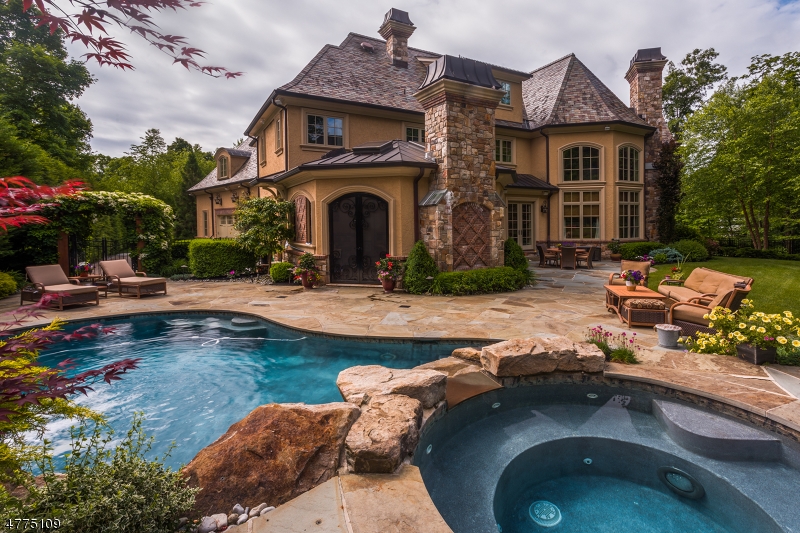 The Pond - Residential