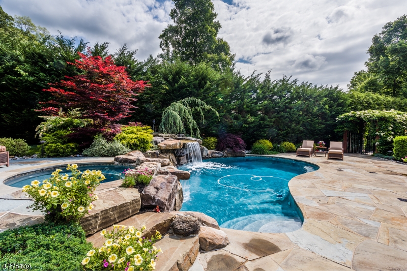 The Pond - Residential