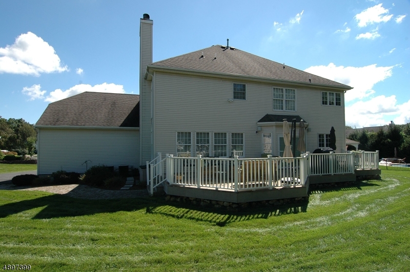 POETS PEAK - Residential