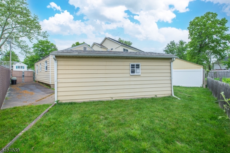 Lake Hiawatha - Residential