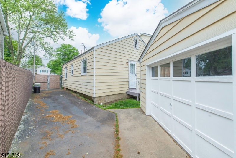 Lake Hiawatha - Residential