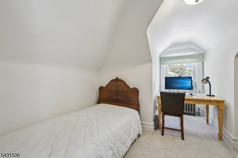 TUXEDO PARK - Residential