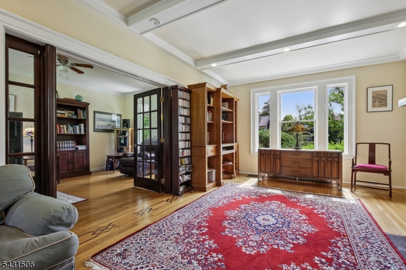 TUXEDO PARK - Residential