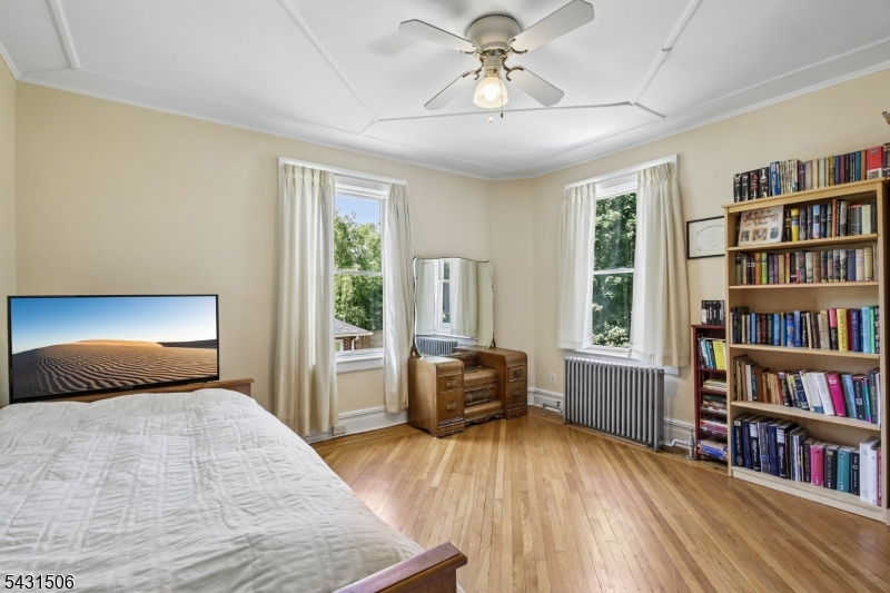 TUXEDO PARK - Residential