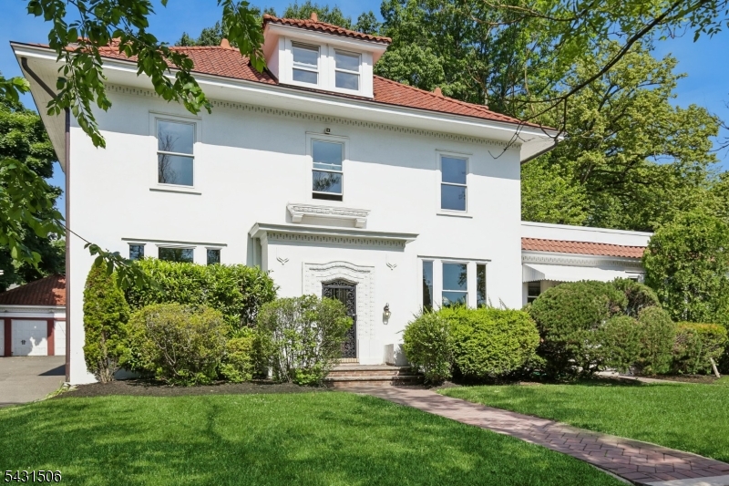 TUXEDO PARK - Residential