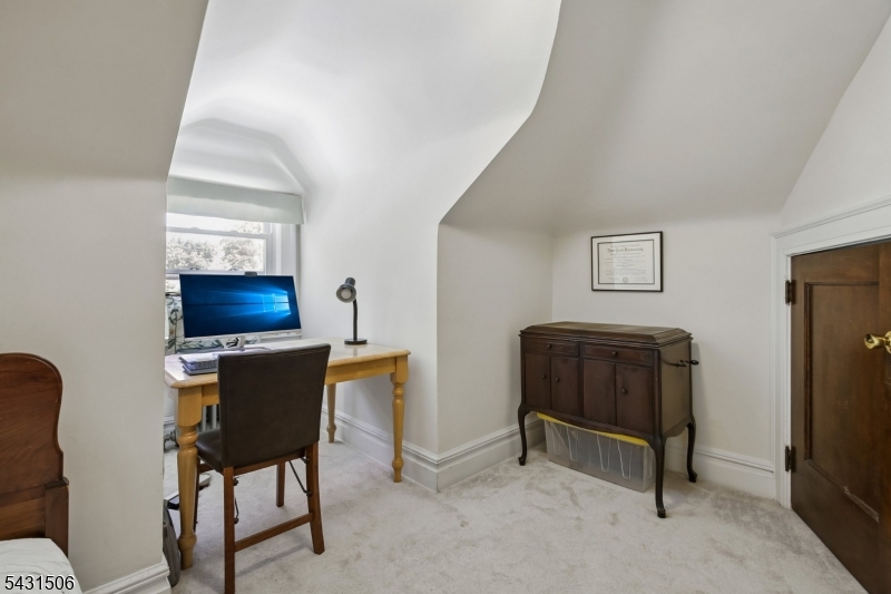 TUXEDO PARK - Residential