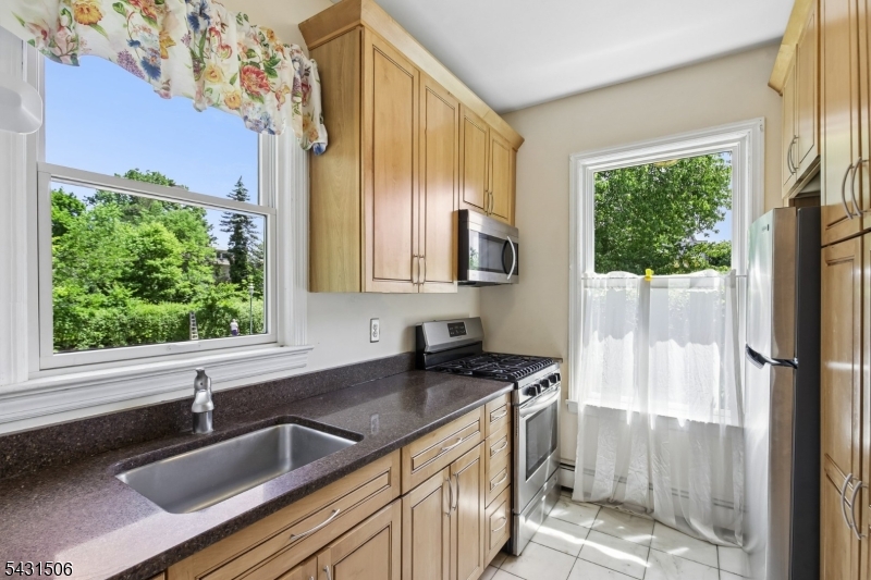 TUXEDO PARK - Residential