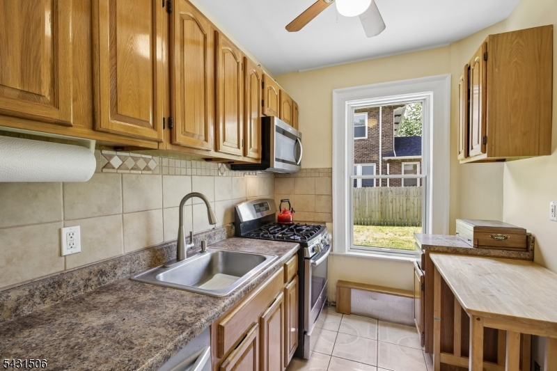 TUXEDO PARK - Residential