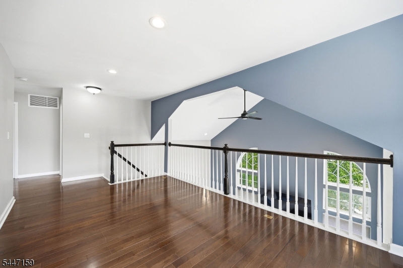 Rose Arbor - Residential