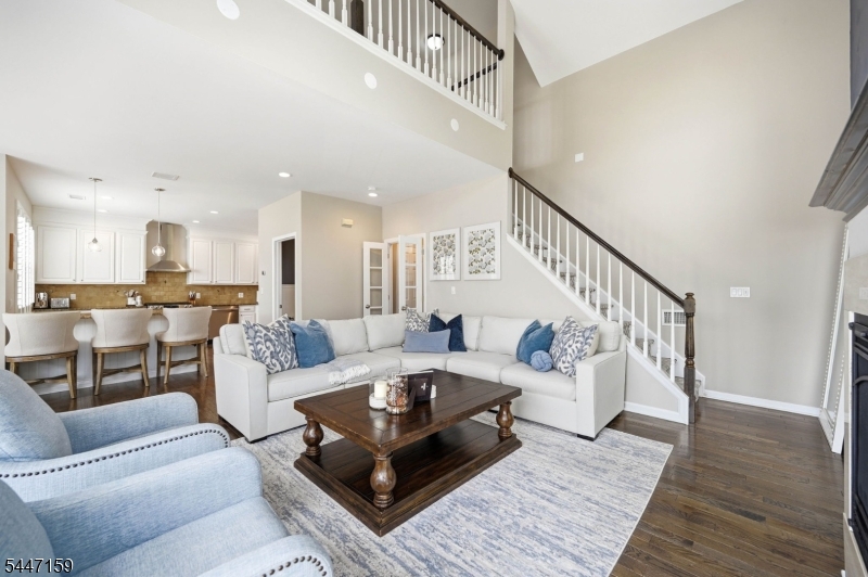 Rose Arbor - Residential