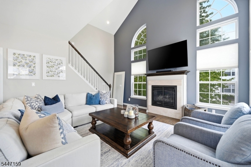 Rose Arbor - Residential