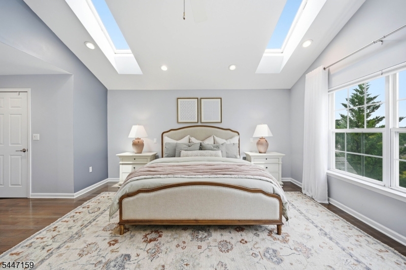 Rose Arbor - Residential