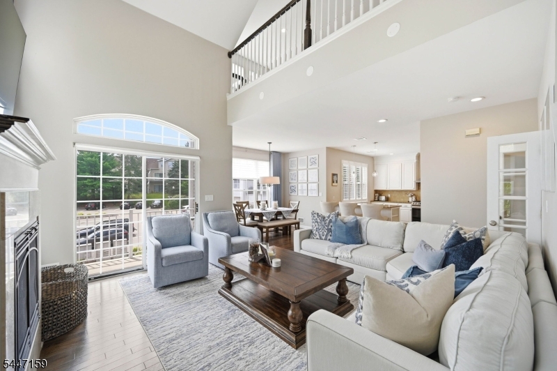 Rose Arbor - Residential