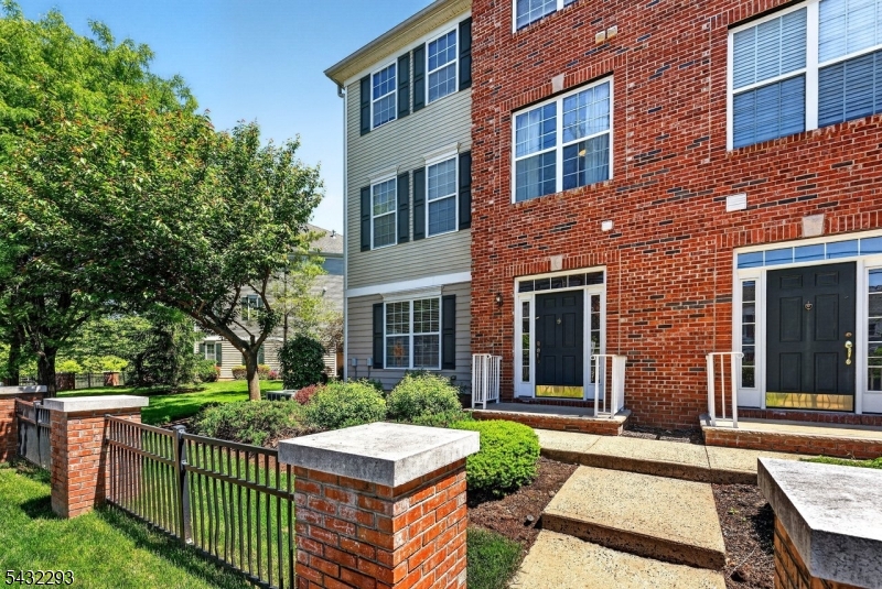 Canal Crossing - Residential