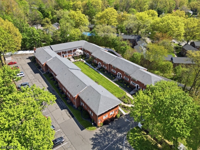 Carriage House - Residential
