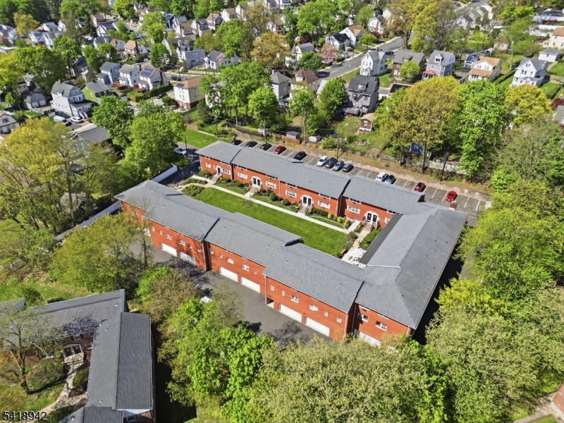 Carriage House - Residential