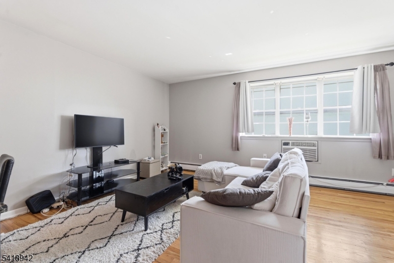 Carriage House - Residential