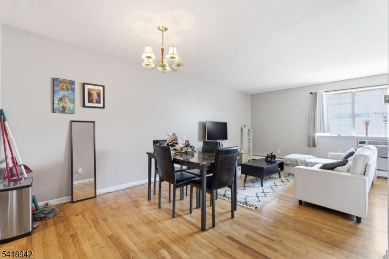 Carriage House - Residential