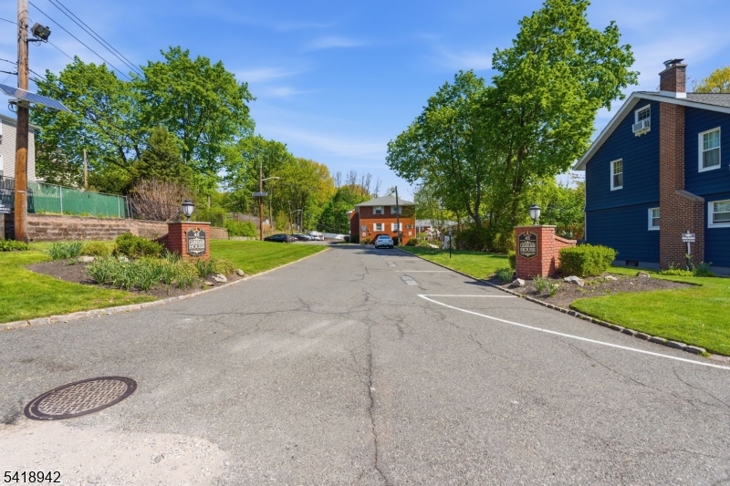 Carriage House - Residential