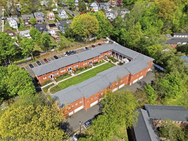 Carriage House - Residential