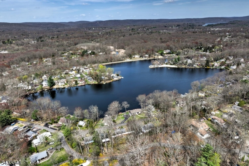 Cozy Lake - Residential
