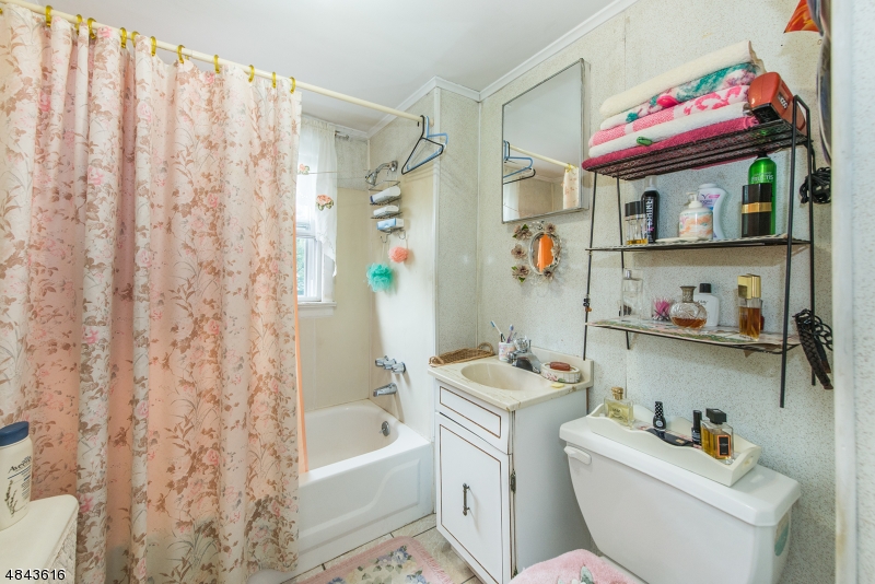 94, 96, 98 Broughton Ave - Residential Income