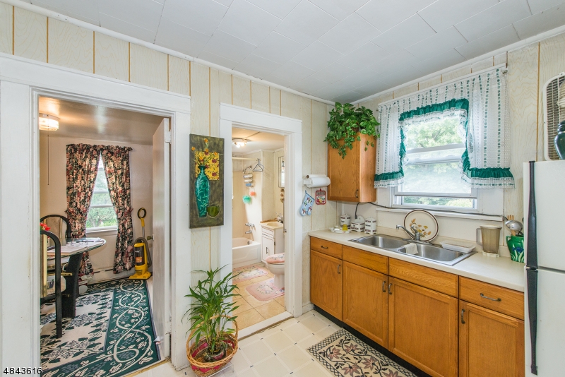 94, 96, 98 Broughton Ave - Residential Income