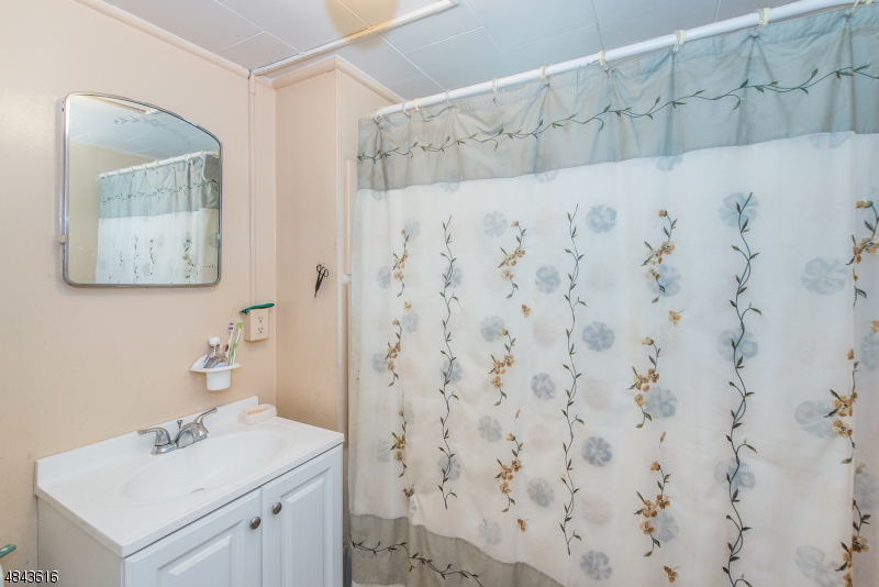 94, 96, 98 Broughton Ave - Residential Income
