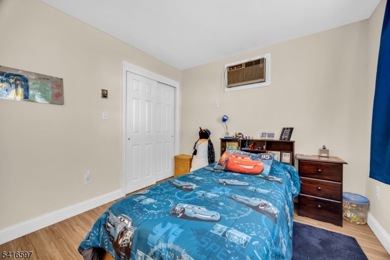 Florence Manor - Residential