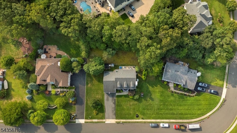 Towering Oaks - Residential