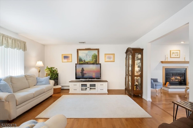 Towering Oaks - Residential