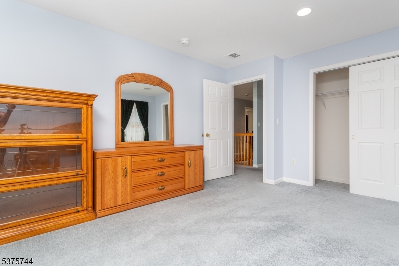 Mazdabrook - Residential Lease