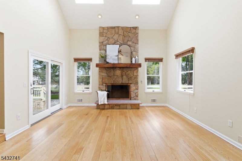 DEER POINT RUN - Residential