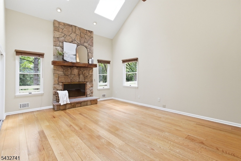 DEER POINT RUN - Residential