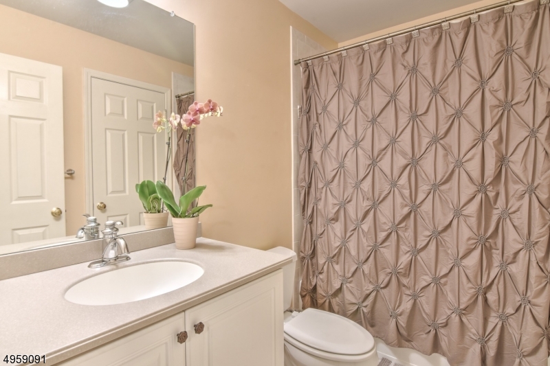 Lakeshore Village - Residential