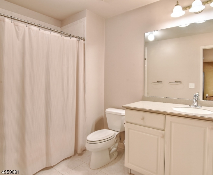 Lakeshore Village - Residential