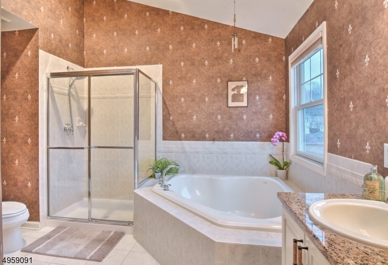 Lakeshore Village - Residential