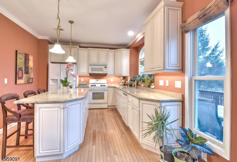 Lakeshore Village - Residential