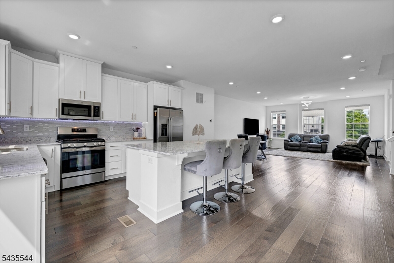 Collection at Morris Plains - Residential Lease