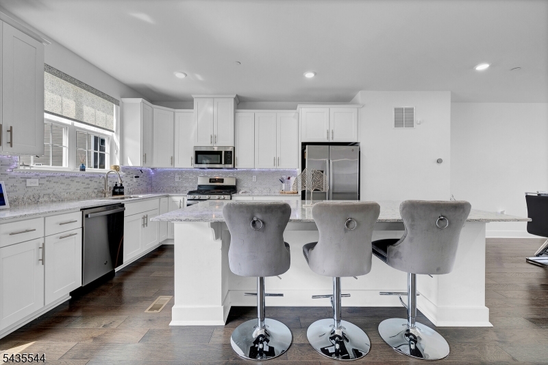 Collection at Morris Plains - Residential Lease