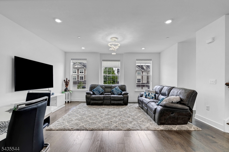 Collection at Morris Plains - Residential Lease