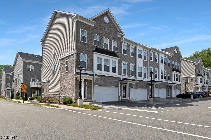 Collection at Morris Plains - Residential Lease