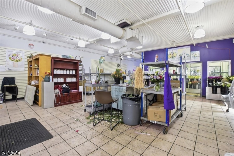DOWNTOWN CLARK/RARITAN CORR - Commercial Sale