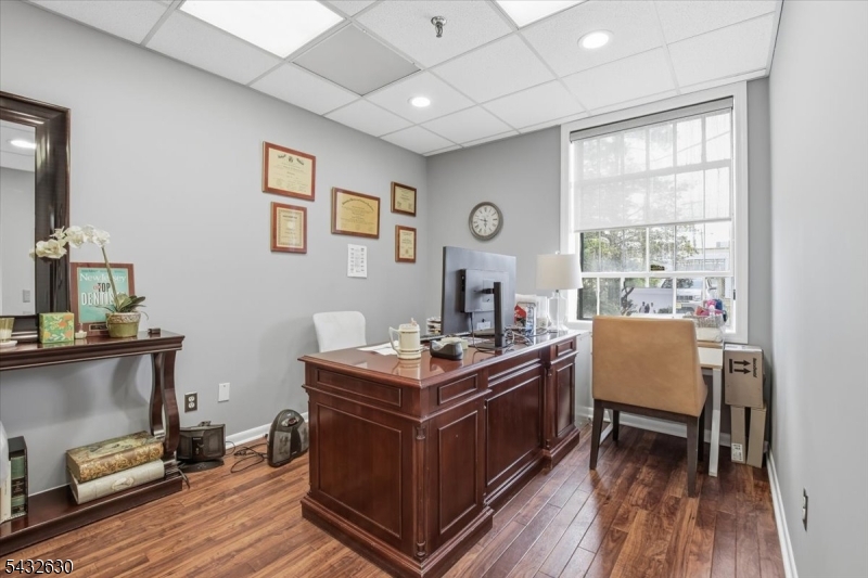 DOWNTOWN CLARK/RARITAN CORR - Commercial Sale