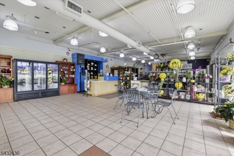 DOWNTOWN CLARK/RARITAN CORR - Commercial Sale