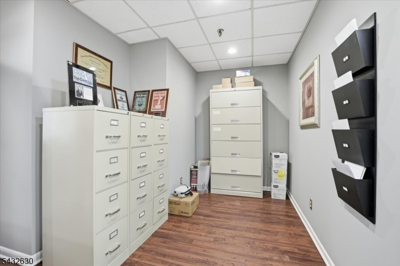 DOWNTOWN CLARK/RARITAN CORR - Commercial Sale
