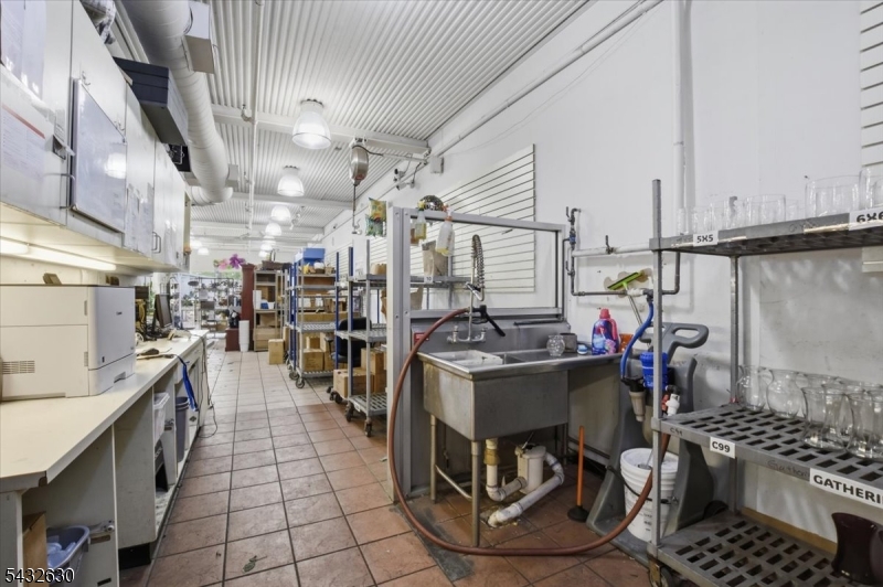 DOWNTOWN CLARK/RARITAN CORR - Commercial Sale
