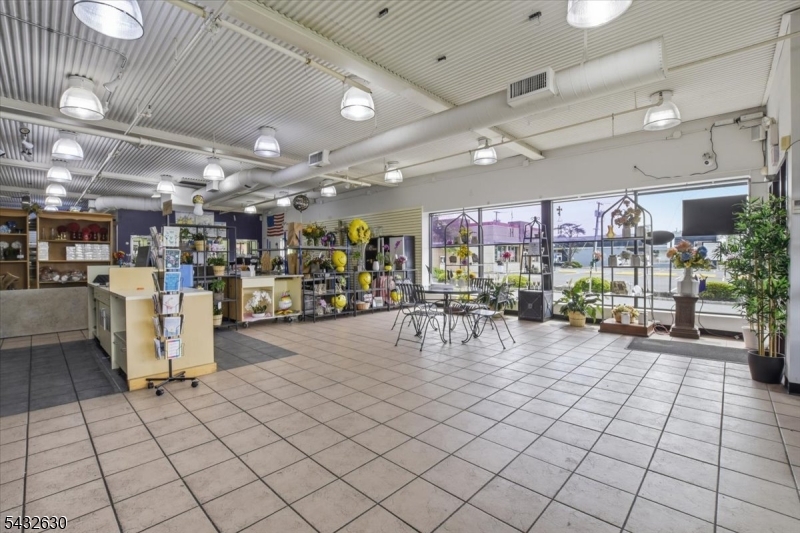 DOWNTOWN CLARK/RARITAN CORR - Commercial Sale