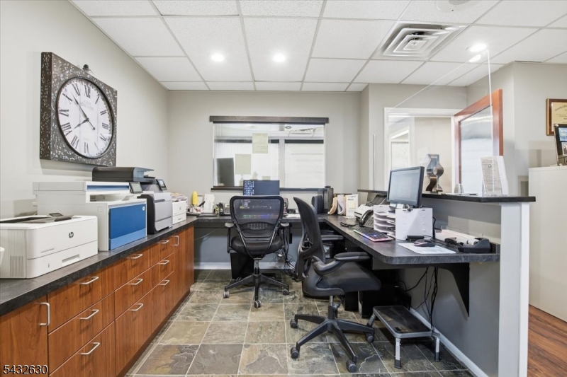 DOWNTOWN CLARK/RARITAN CORR - Commercial Sale