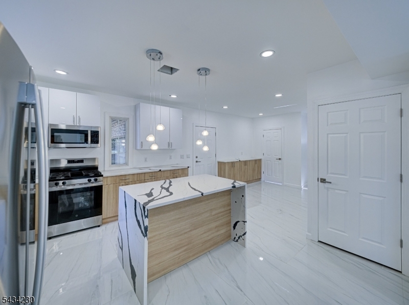 Seven Oaks - Residential